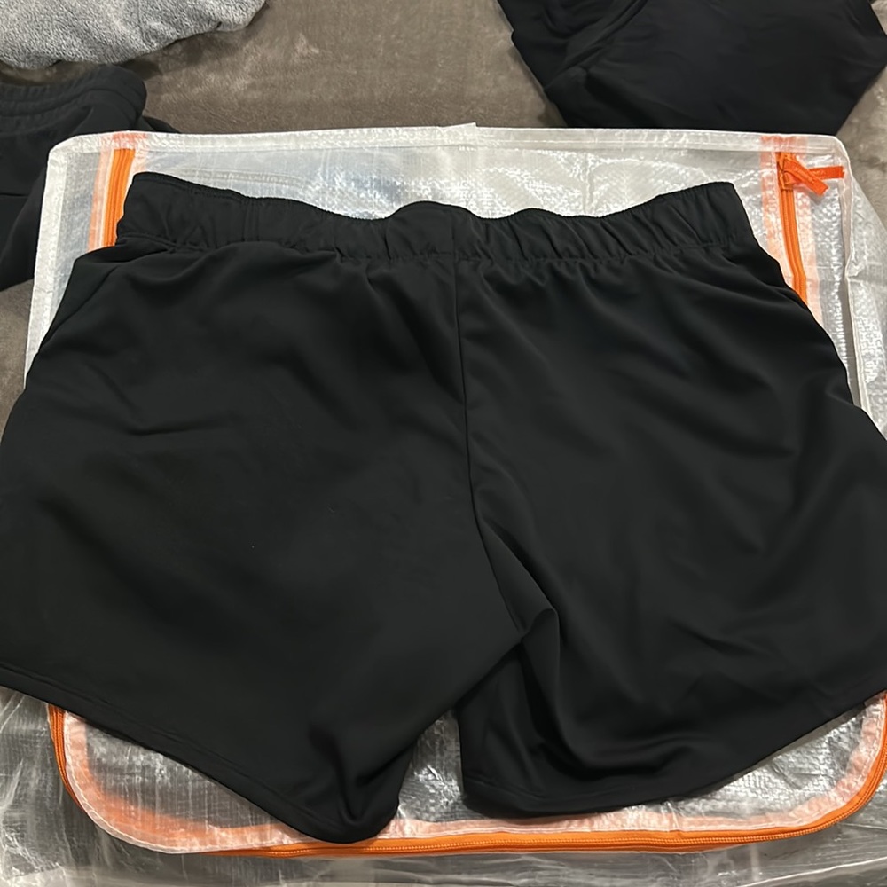 Running shorts - Picture 3 of 3